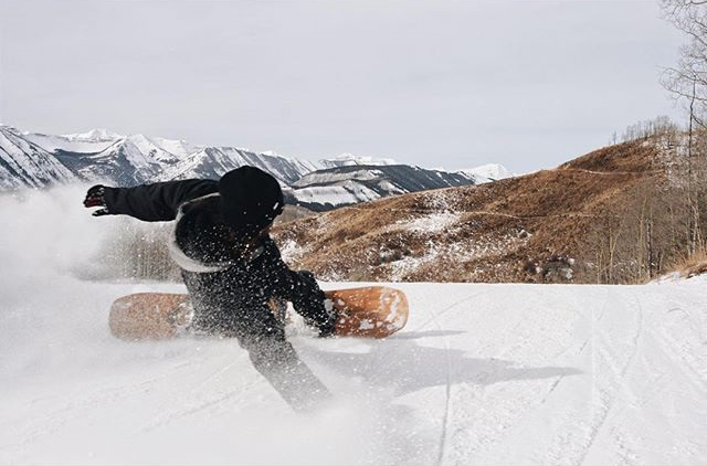 Staying grounded at @skicrestedbutte after a lot of miles sky high from Los Angeles to Crested Butte with @lauralawsonvisconti! -@nickvisconti 