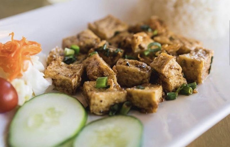 Broken Rice-Shaking Tofu