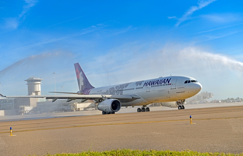HA85 departed MCO with a water cannon salute to mark the inaugural service HA85 water cannon salute