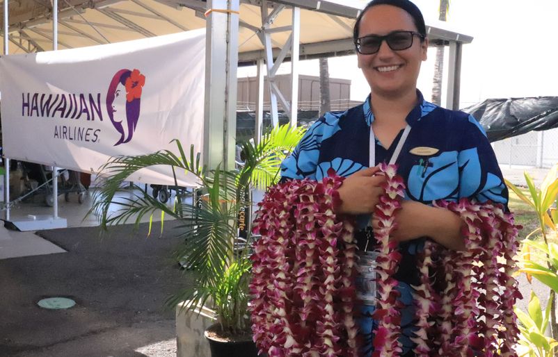 Guests who flew on our commemorative HND to KOA flight were welcomed on the Island of Hawaii with fresh lei, live entertainment and a warm aloha from our ‘ohana. KOA